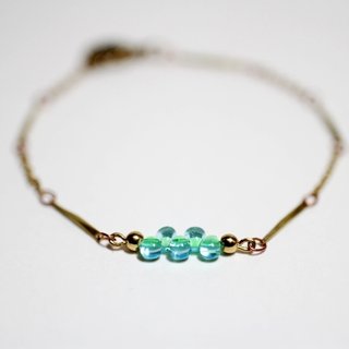 海ぶどう　蛍光ブルーグリーンのジオメトリックなブレスレット