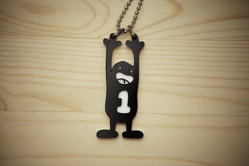 【Peej】‘I'm no1.’ Double layered Acrylic key chains/necklaces - Necklaces - Acrylic Black