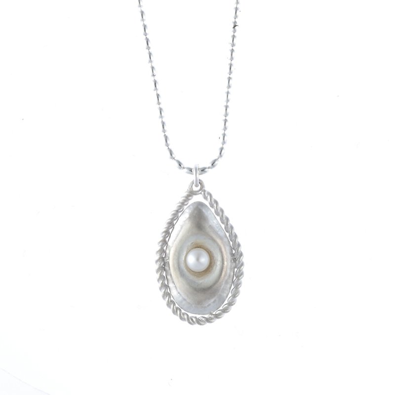 I-Shan13 Pearl Eye Necklace - สร้อยคอ - เงินแท้ สีเงิน