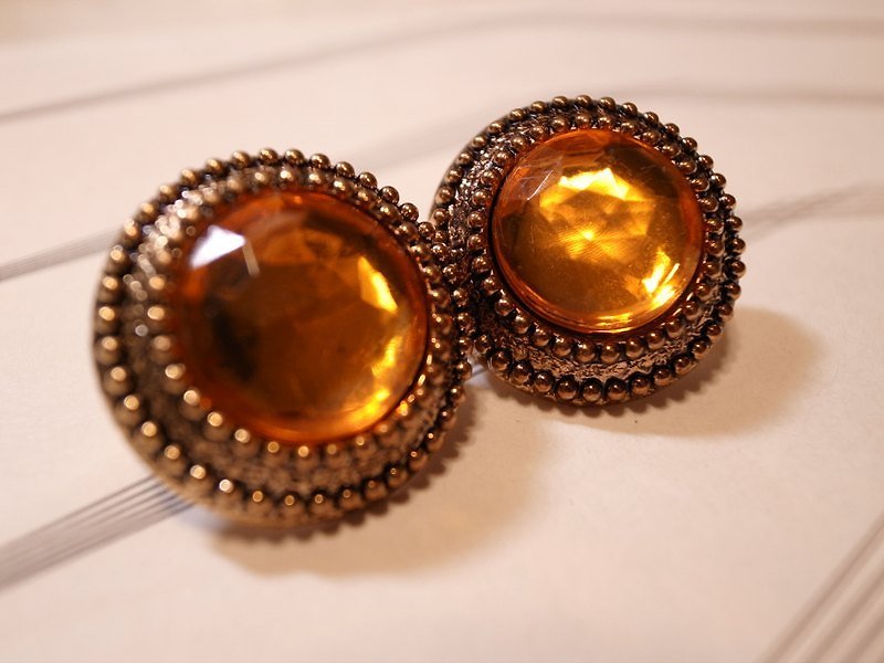 Retro golden moonlight Clip Earrings - Earrings & Clip-ons - Plastic Gold