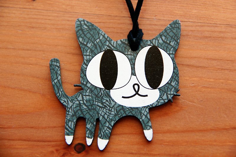 Adorable♥♥♥Wooden Hand-made Long Necklace→Melon White Socks Cat - Long Necklaces - Bamboo Gray