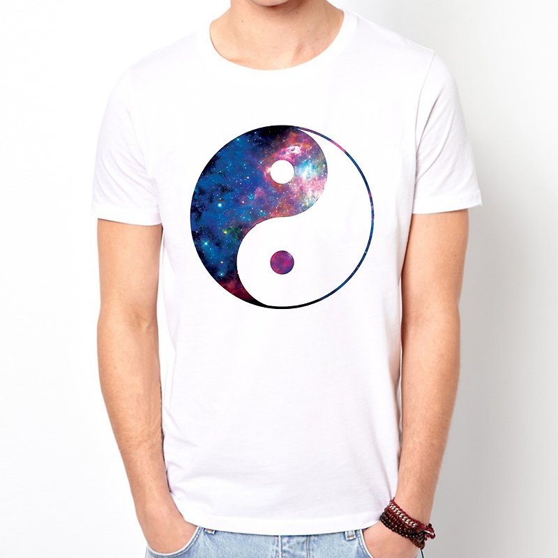 Ying Yang-Galaxy 短袖T恤-白色 太極 陰陽 銀河系 宇宙 設計 - 男 T 恤 - 棉．麻 白色