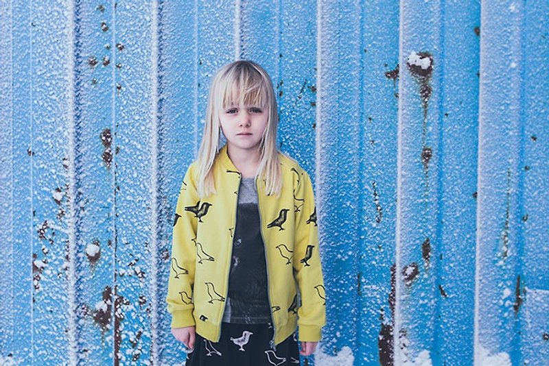 【北欧の子供服】1〜8歳の黄色い綿の秋冬ジャケットを裏打ちしたアイスランドのオーガニックコットン子供服 - アウター - コットン・麻 イエロー