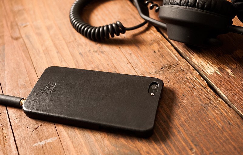 alto iPhone 5 / 5S leather case back cover Coraza Original - Black - เคส/ซองมือถือ - วัสดุอื่นๆ สีดำ