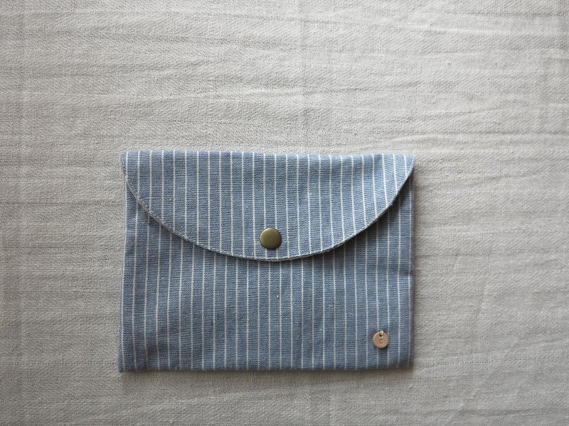 不害羞衛生棉小袋 (藍底細白條紋) - 化妝袋/收納袋 - 其他材質 卡其色