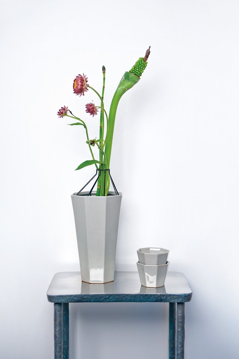 A very auspicious day HAO life_a comprehensive vase - Pottery & Ceramics - Pottery Gray