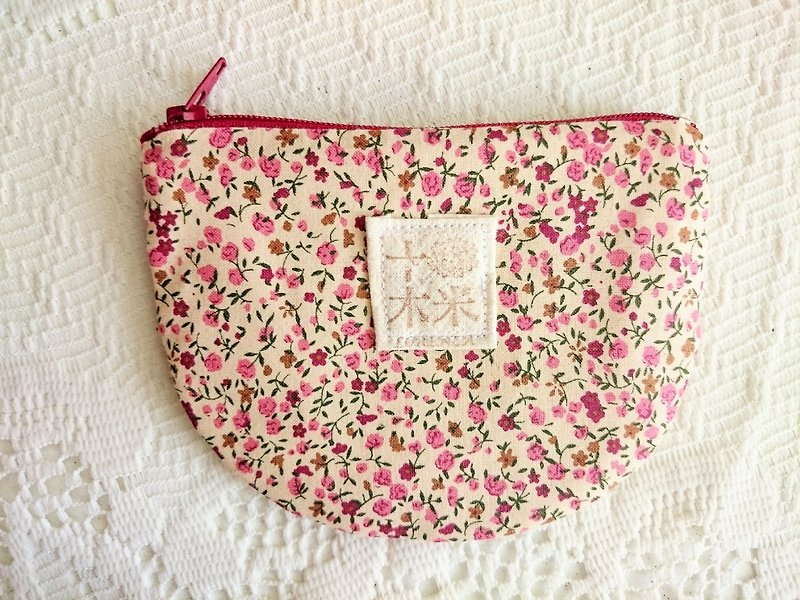 [Ten wooden meters. Lorenza] classic floral half cake purse / little things Bag - กระเป๋าใส่เหรียญ - วัสดุอื่นๆ สึชมพู