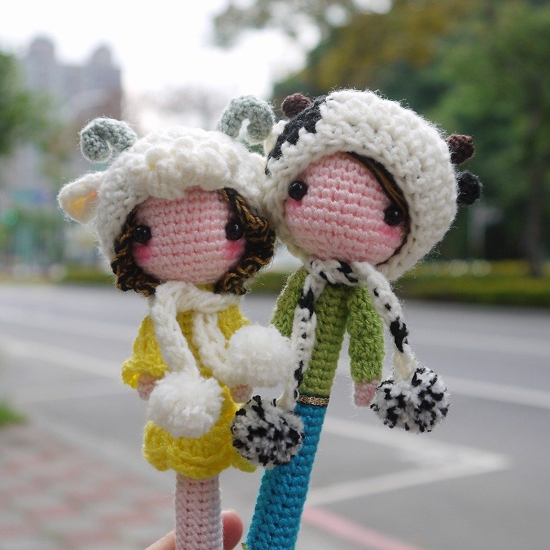 "Handmade Woolen Yarn" Valentine Series Style Signature Pair Pen ♥Q Baby Wearing Hat ♥ - ตุ๊กตา - วัสดุอื่นๆ สีน้ำเงิน