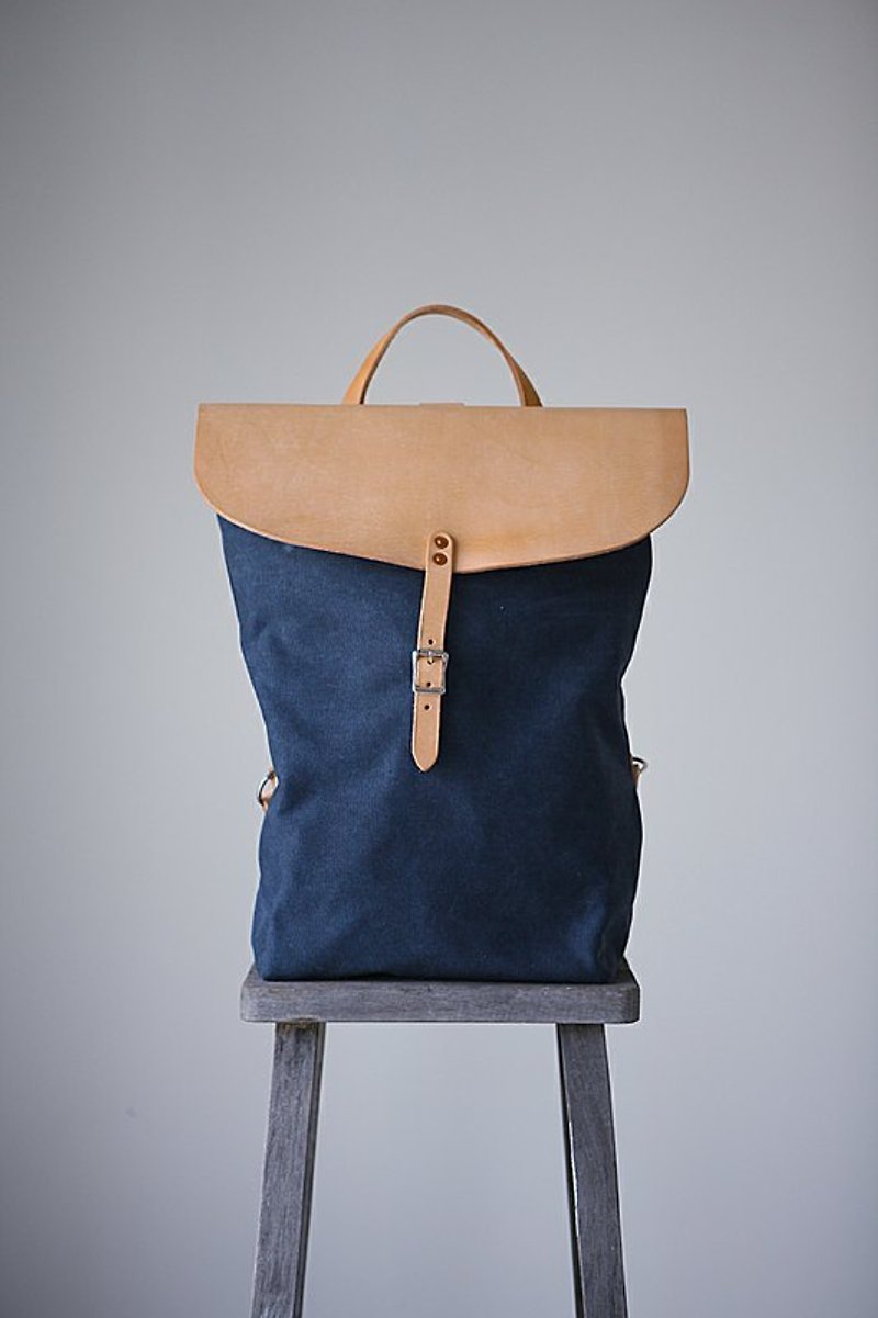 A ROOM MODEL - dark blue washed canvas backpack after a single button - Other - Other Materials Blue
