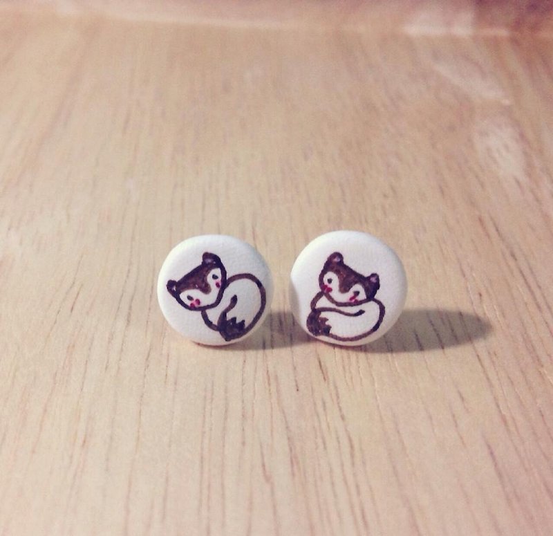 Japanese clay shaped earrings Fox - 耳環/耳夾 - 瓷 咖啡色