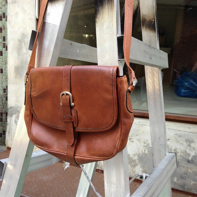 夕卡 Shika // Vintage bag MY MY leather 焦色馬鞍牛皮肩背包 {A1-100} - 側背包/斜背包 - 其他材質 咖啡色