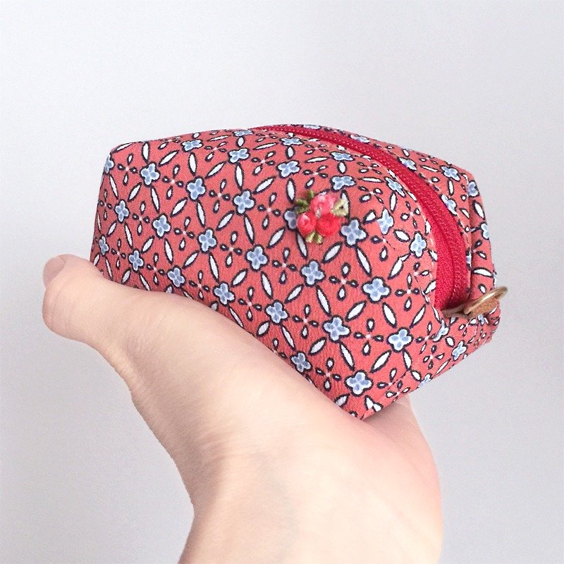 Pouch with Japanese Traditional Pattern, Kimono "Small" - Toiletry Bags & Pouches - Other Materials Red