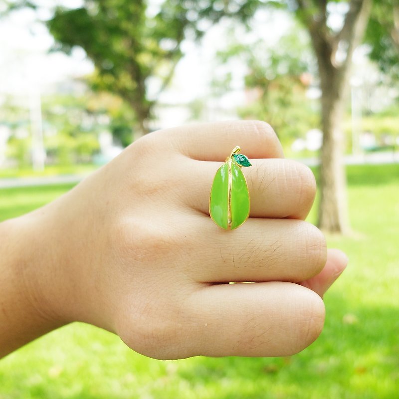 Glorikami 綠楊桃黃銅戒指 - 戒指 - 其他材質 綠色