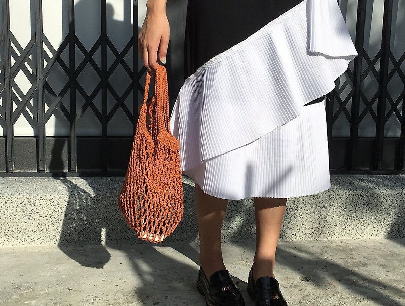 Hand-woven mesh bag S・optional color - กระเป๋าถือ - ผ้าฝ้าย/ผ้าลินิน สีส้ม