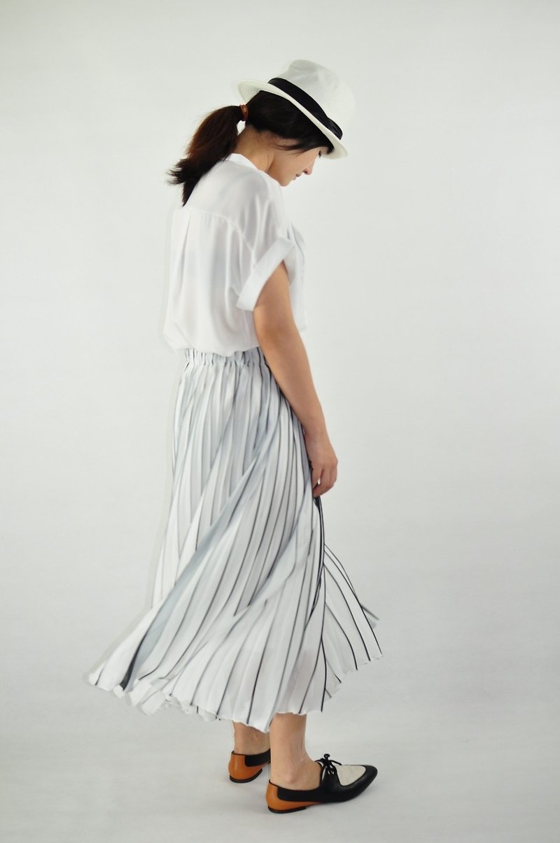 フラット135 X台湾のデザイナーのドレス青白シフォン弾性ウエストラインのスカートの衣装パーティー新年バレンタインデー - スカート - その他の素材 ホワイト