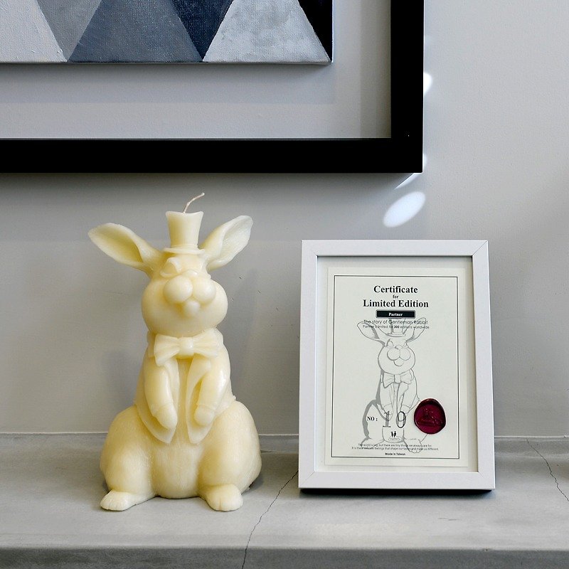 Gentleman Rabbit(LED) - เทียน/เชิงเทียน - วัสดุอื่นๆ ขาว