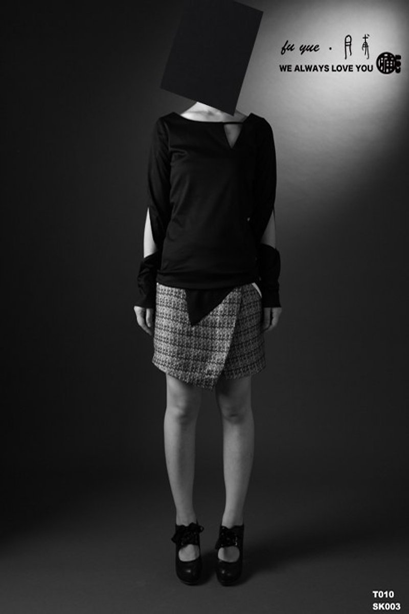 [甫月 fu yue] 黑色長袖上衣 T010 - 女 T 恤 - 其他材質 