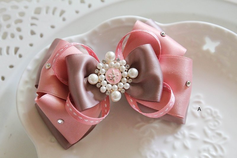 Pink noble three-dimensional bow French clip - Hair Accessories - Other Materials Pink