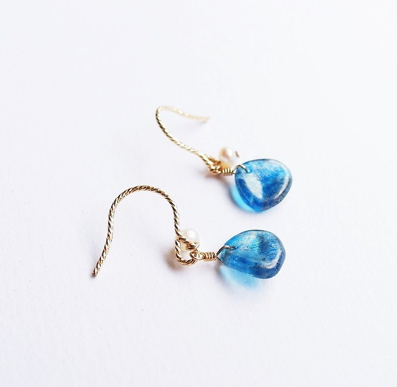 迷你花瓣耳環 琉璃 珠光 天然淡水珍珠 14K GF 袖珍 可愛  - 耳環/耳夾 - 玻璃 藍色