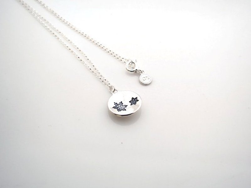 Round round snowflake (925 sterling silver necklace) - Cpercent handmade jewelry - Necklaces - Sterling Silver Silver