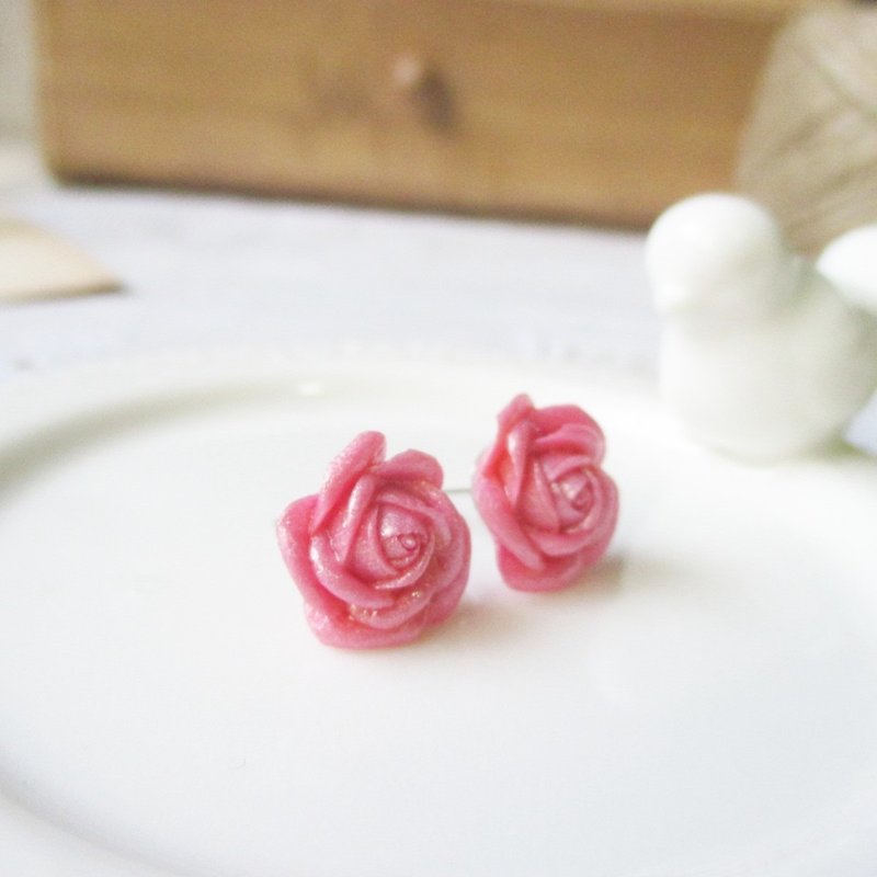 Pink roses like your bright smile, hand-made roses, stainless steel needles, clip-on - Earrings & Clip-ons - Other Materials Pink