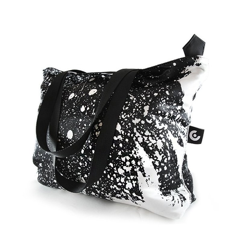 肩背 大容量 防潑水 外出 托特包【FUN TOTE】輕旅行 | WATERFALL 瀑布 (白) • DART ME 享樂印花 - 側背包/斜背包 - 其他材質 白色