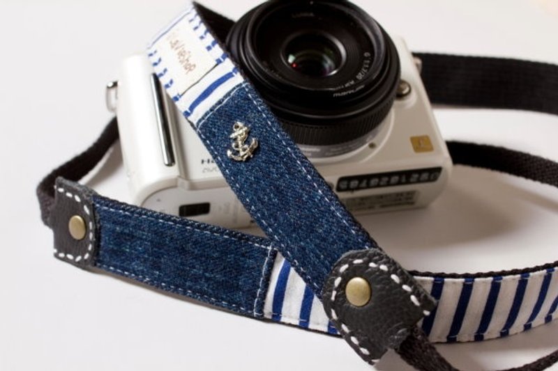 Summer Navy Stripe (Deep blue) 25mm Handmade Camera strap GF/NEX/M43 Customizabl - กล้อง - ผ้าฝ้าย/ผ้าลินิน สีน้ำเงิน