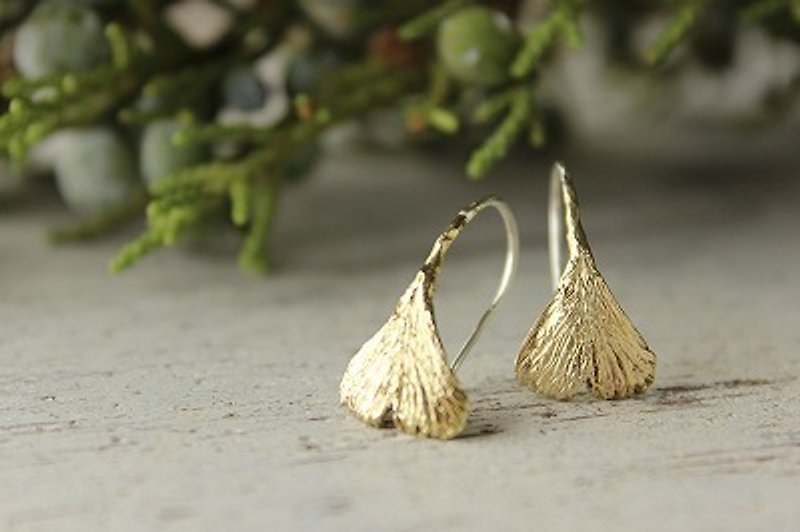 Brass ginkgo earrings
