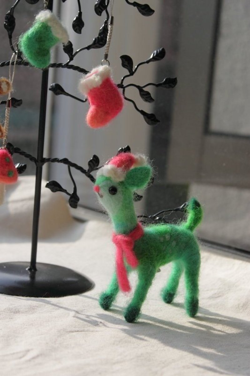 Christmas Bambi (small) The best choice for Christmas gift exchange - ตุ๊กตา - ขนแกะ สีเขียว