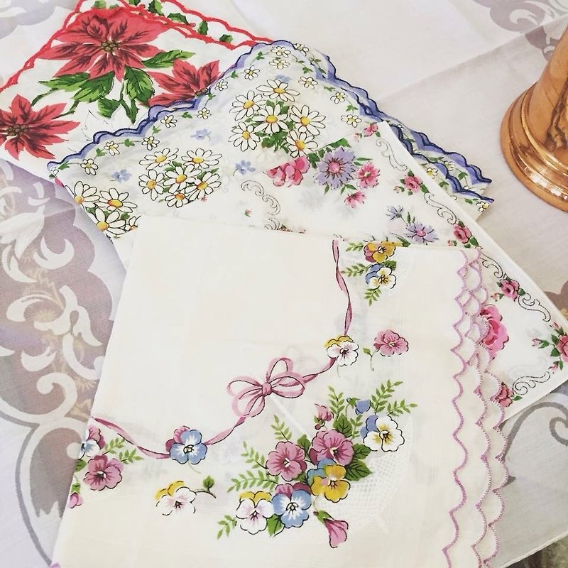 Early American retro floral handkerchief home decoration / decoration / gifts - อื่นๆ - ผ้าฝ้าย/ผ้าลินิน หลากหลายสี