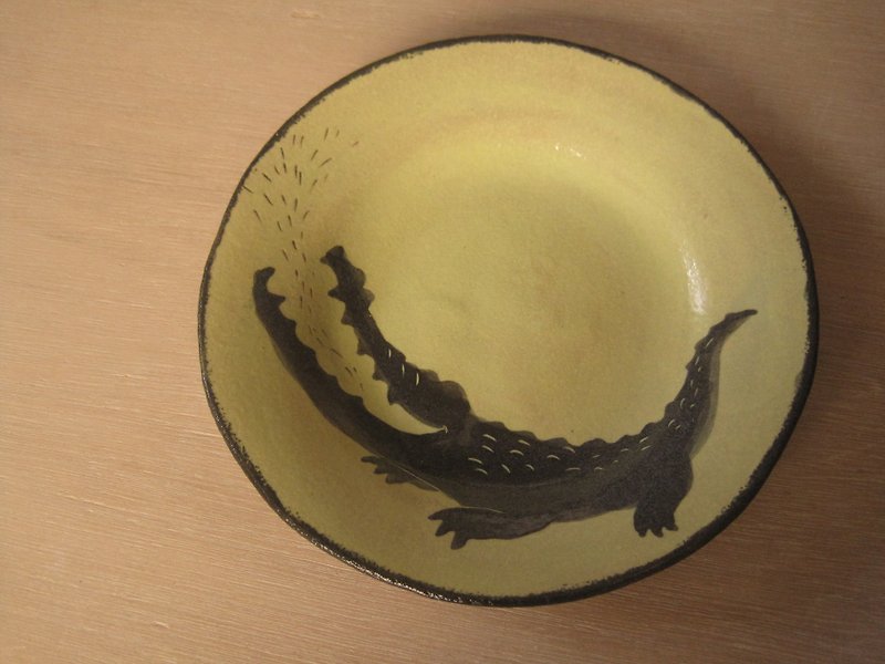 DoDo Handmade Whispers. Animal Silhouette Series-Crocodile Disc (Green) - เซรามิก - ดินเผา สีเขียว