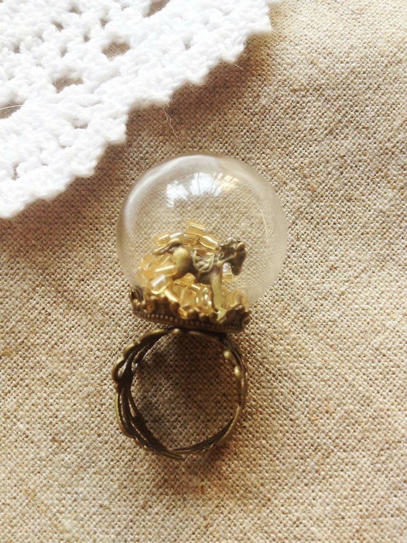 imykaka ★ ~ ☆ gold horse snow crystal glass classical through flower ring - General Rings - Glass Gold