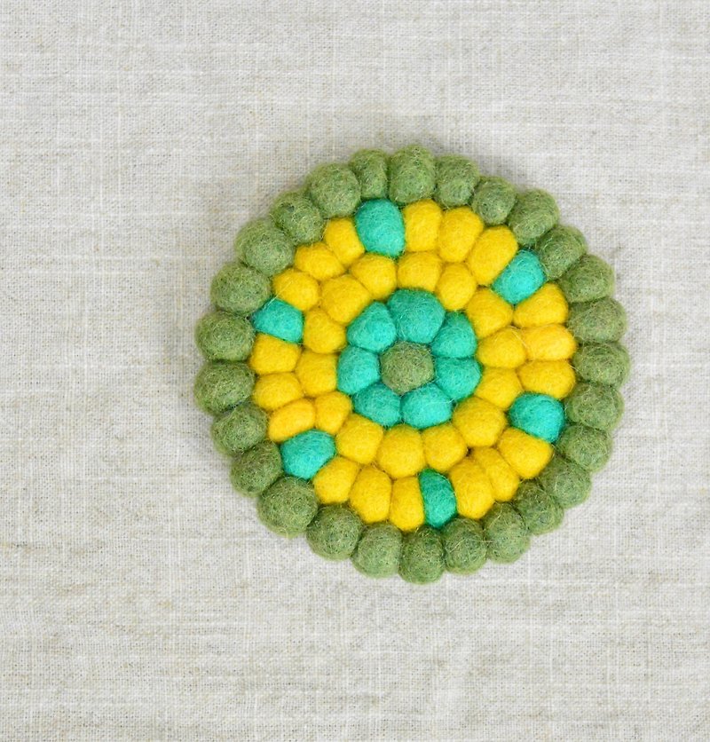 Coaster round ball of wool _ _ _ yellow-flower trade fair - Coasters - Wool Multicolor