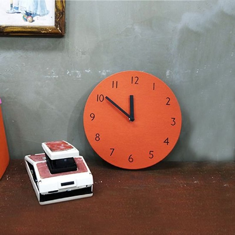 鮮やかなオレンジ、THK25799  - デッサンはThehaki-サンドイッチ丸い革の壁時計をxは - 時計 - 革 オレンジ