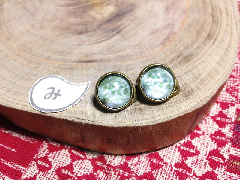 【Earrings】Mr. Kuwabara's secret*Can be changed to clip style - Earrings & Clip-ons - Other Metals Green