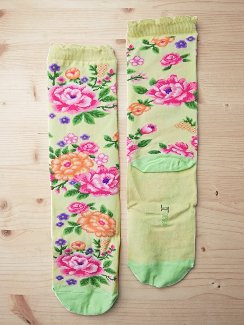 JHJ Design 加拿大品牌 高彩度針織棉襪 客家花布-針織襪(黃) - 襪子 - 其他材質 