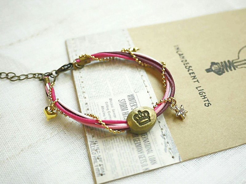 Paris*Le Bonheun. Happiness hand made. ZAKKA Pandora rainbow bracelet. Bracelet. Crown. Christmas exchange gifts - ที่ห้อยกุญแจ - โลหะ หลากหลายสี