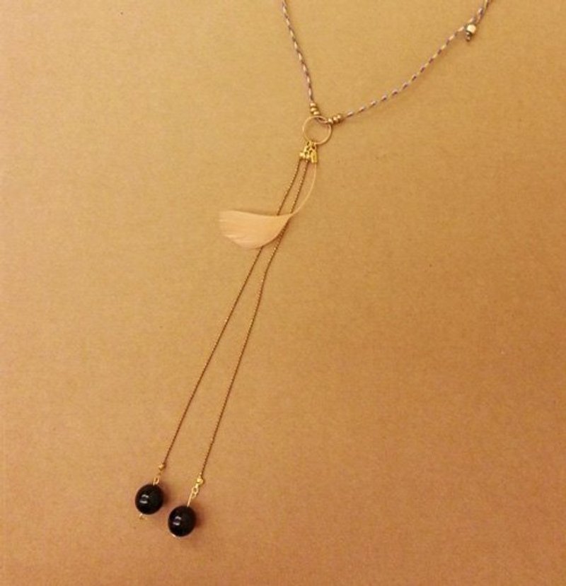 スケーラブルゲーム手のドレープの羽のペンダントネックレスのバランスのためにサーカス[004]スイング - ネックレス - その他の素材 ブラック