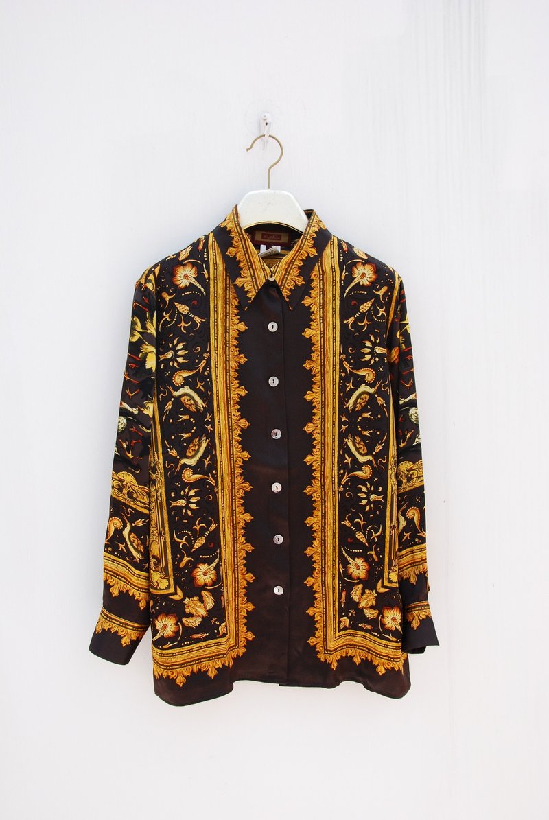 Baroque vintage shirt - เสื้อเชิ้ตผู้หญิง - วัสดุอื่นๆ 