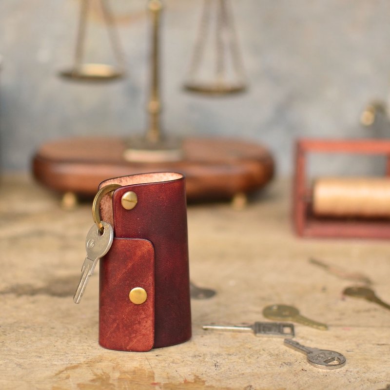 HIKER Leather Studio // Key case_Median brown color - Keychains - Genuine Leather Brown