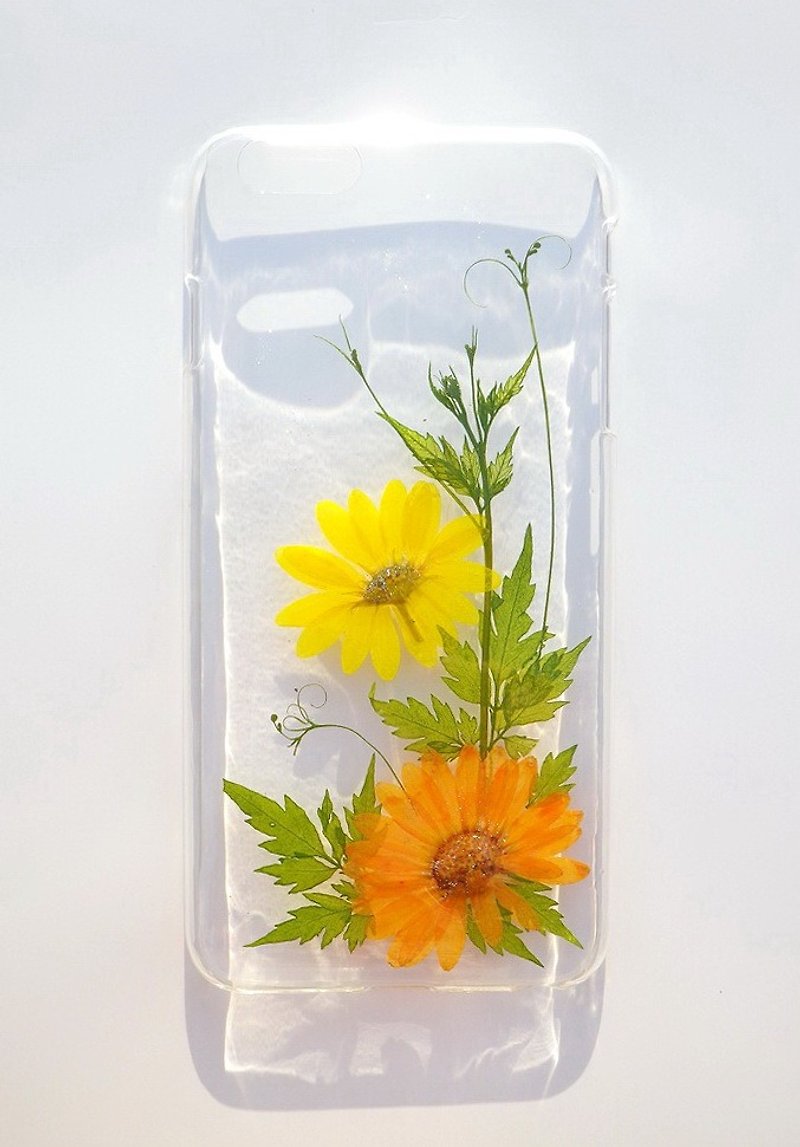 Anny's workshop hand-made pressed flower mobile phone protection shell for iphone 6 plus, south one hundred chrysanthemum series - เคส/ซองมือถือ - พลาสติก 