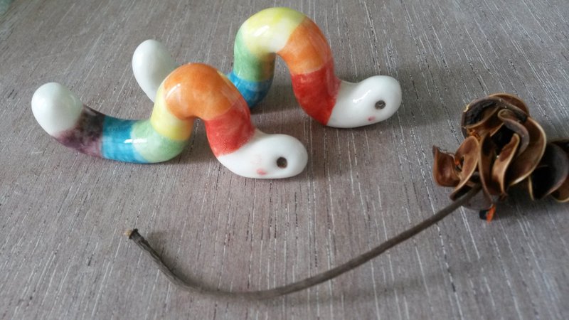 Rainbow caterpillar chopsticks - Pottery & Ceramics - Other Materials Multicolor