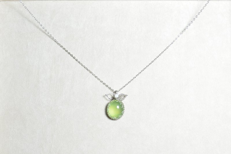 特級蛋面葡萄石設計-金屬線/水晶 - Necklaces - Gemstone Green