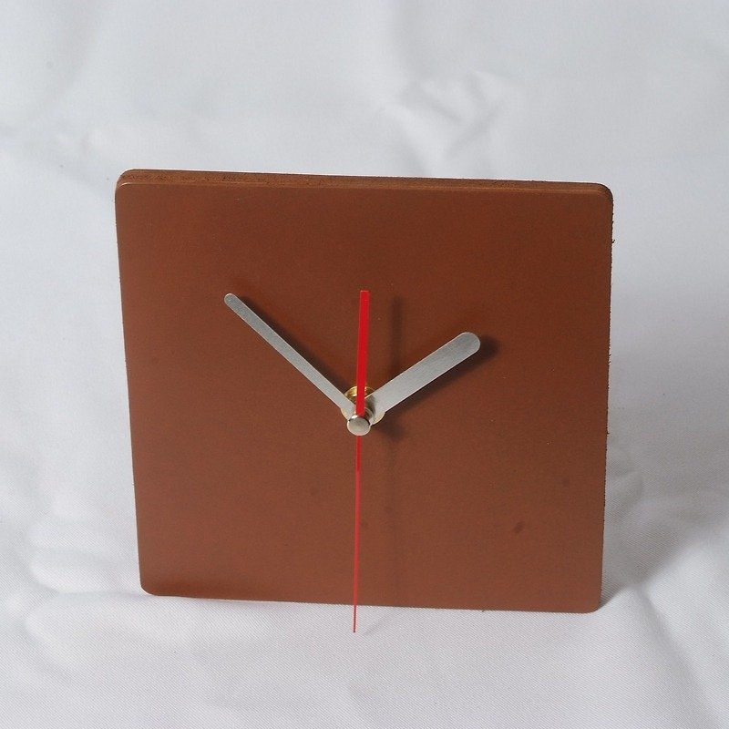 Simple-round/square 100% leather table clock silent clock 22 cm-Mark Honor - Clocks - Genuine Leather 