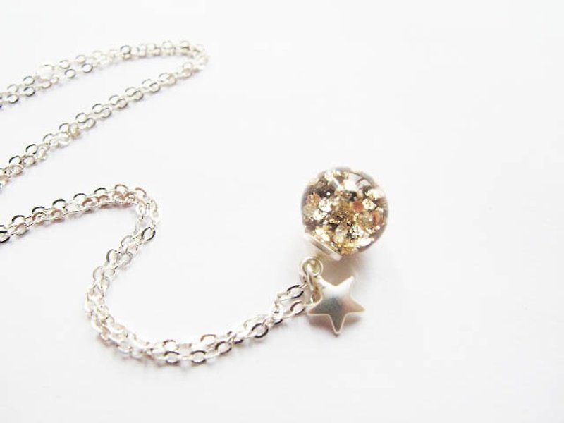 ＊Rosy Garden＊Golden shiny flakes starry night glass ball necklace - Collar Necklaces - Glass Yellow
