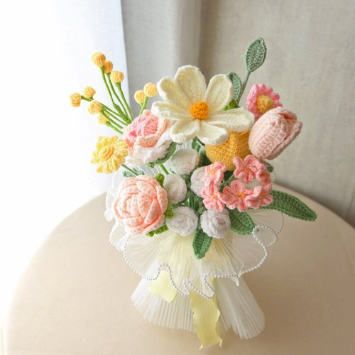 【みわ】une flower worksブーケ ウェディングブーケ～グリーンナチュラルクラッチブーケ