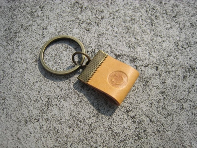 Gift / handmade leather charm _ small key ring / custom brand F00_2 - ที่ห้อยกุญแจ - หนังแท้ สีนำ้ตาล