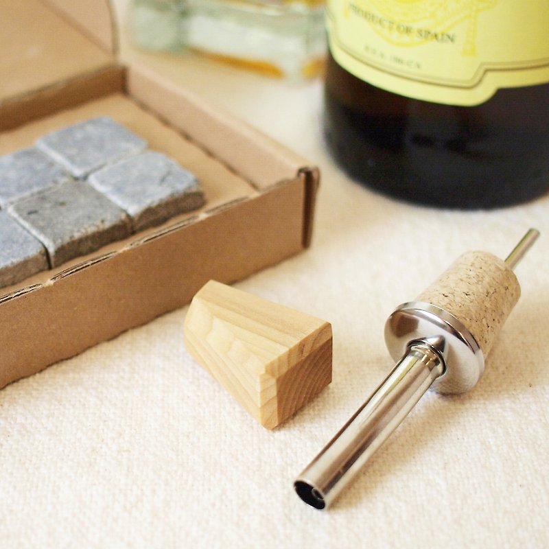 Swedish Blåtunga whisky Stone+ Finland PUUTALLI handmade wooden wine dispenser - อื่นๆ - ไม้ สีนำ้ตาล