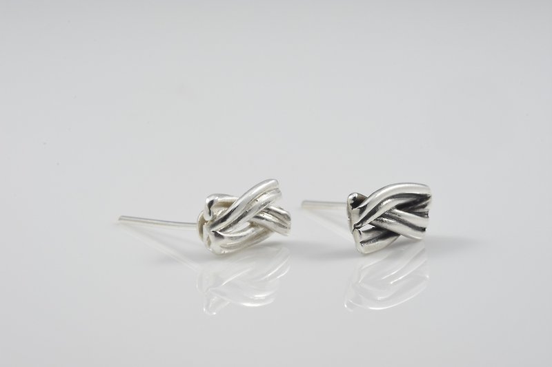 Handmade Silver Earrings Series-Black and White - ต่างหู - โลหะ สีเทา