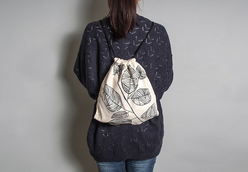 Hand-painted hand-printed cloth backpack [PAST] single-sided pattern beam opening double pull - กระเป๋าหูรูด - ผ้าฝ้าย/ผ้าลินิน หลากหลายสี